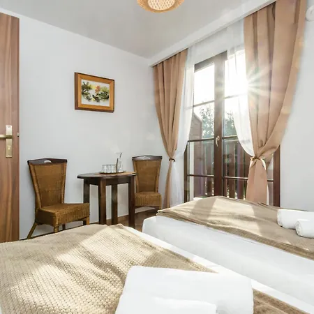 Dom Podroznika Πανσιόν 3*