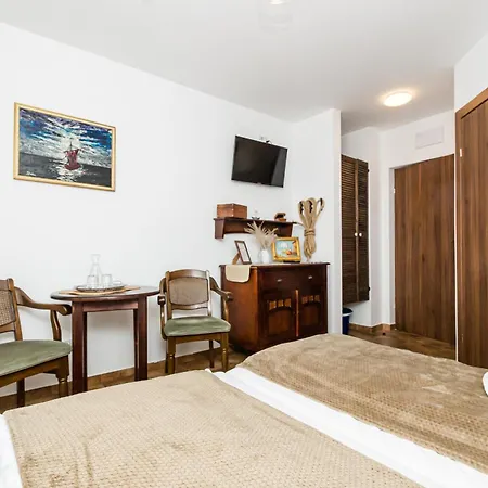 Guest house Dom Podroznika Maniowy