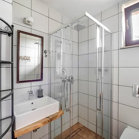 Πανσιόν Dom Podroznika 3*