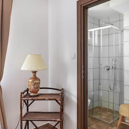 Guest house Dom Podroznika Maniowy
