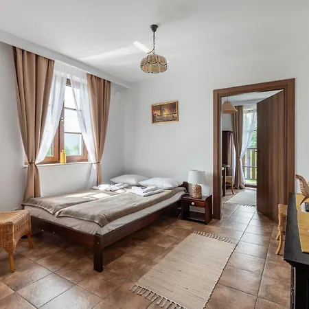 Dom Podroznika Guest house Maniowy