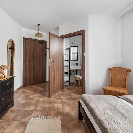 Πανσιόν Dom Podroznika 3*
