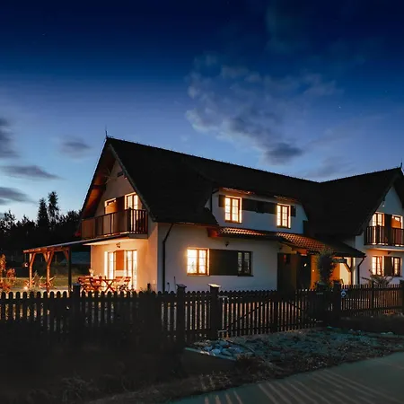 Dom Podroznika Маньови